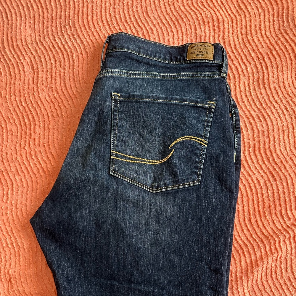 Levi - Size 14